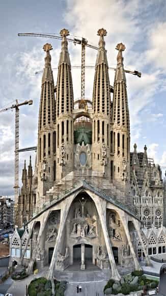 Top 6 Must-See Attractions Around the World